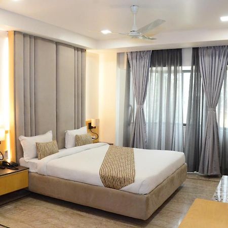 Crytsal Residency Hotell Ranchi Exteriör bild