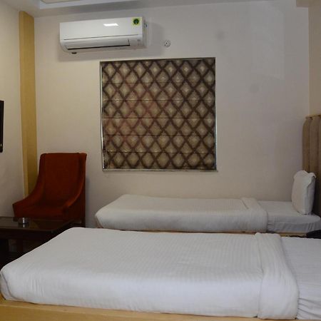 Crytsal Residency Hotell Ranchi Exteriör bild