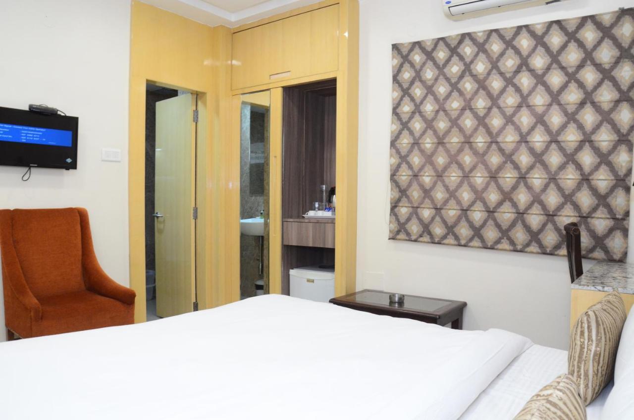 Crytsal Residency Hotell Ranchi Exteriör bild