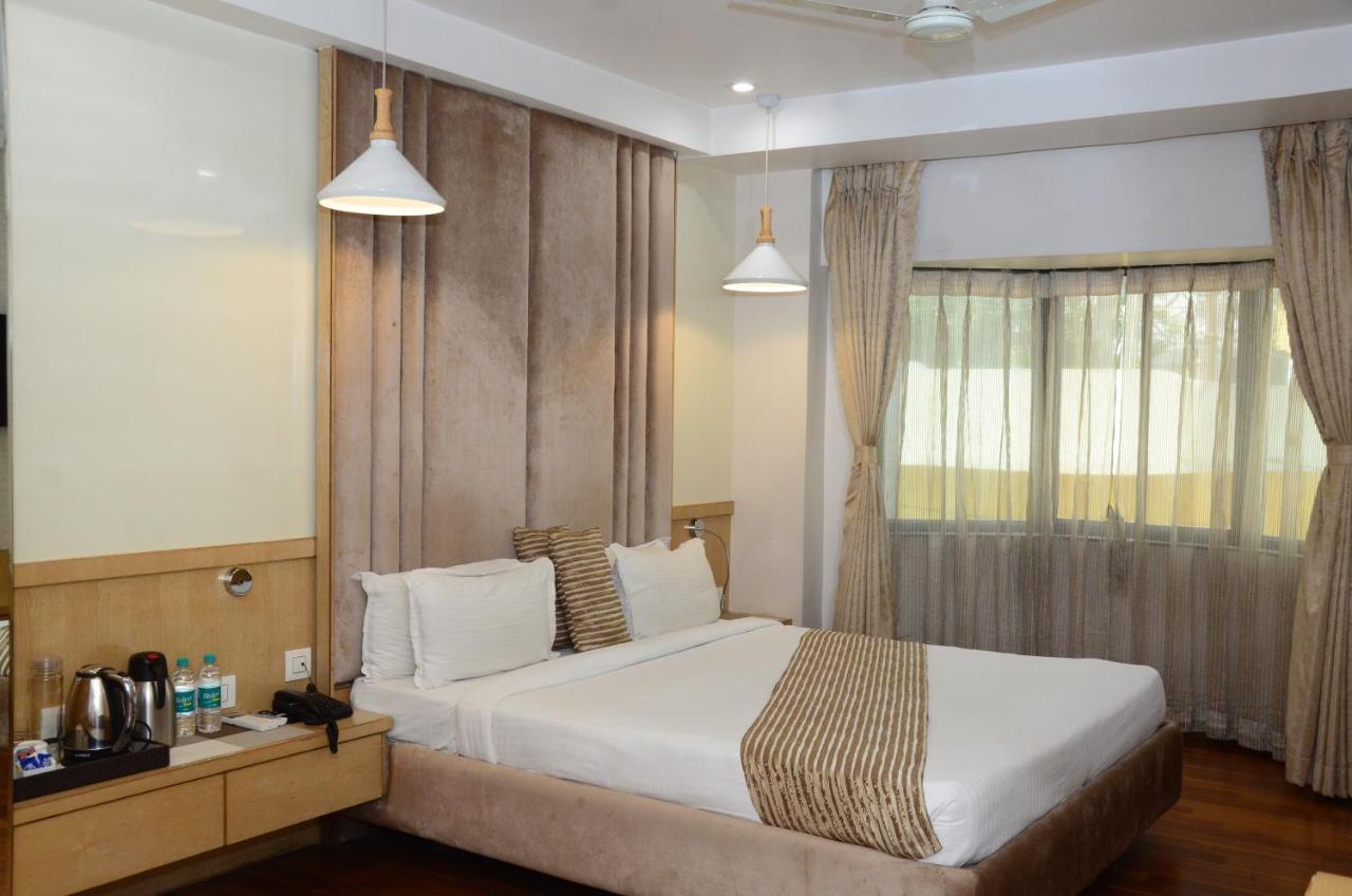 Crytsal Residency Hotell Ranchi Exteriör bild