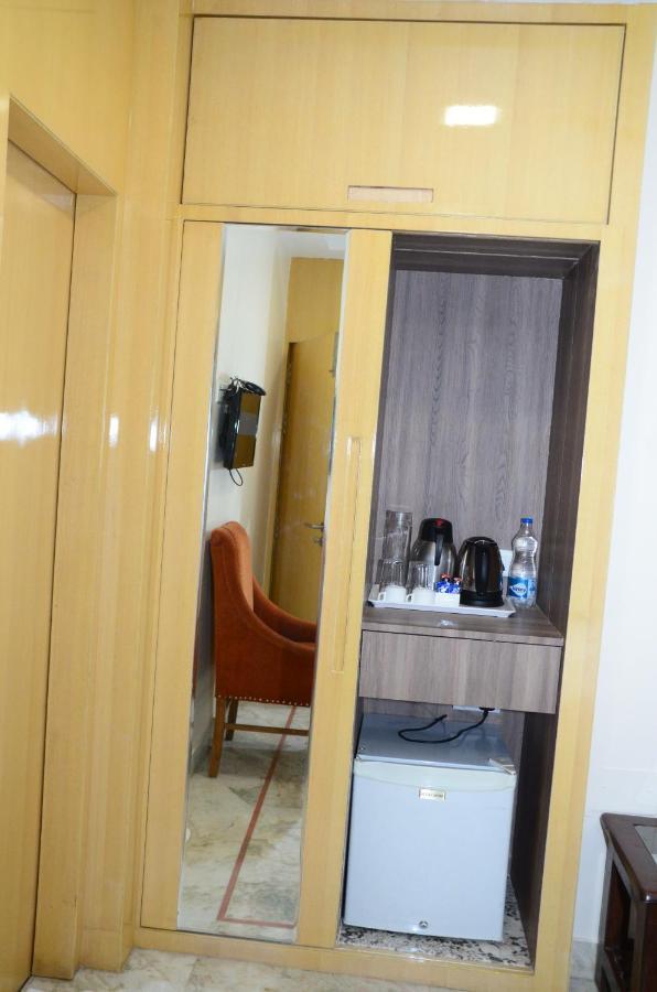 Crytsal Residency Hotell Ranchi Exteriör bild