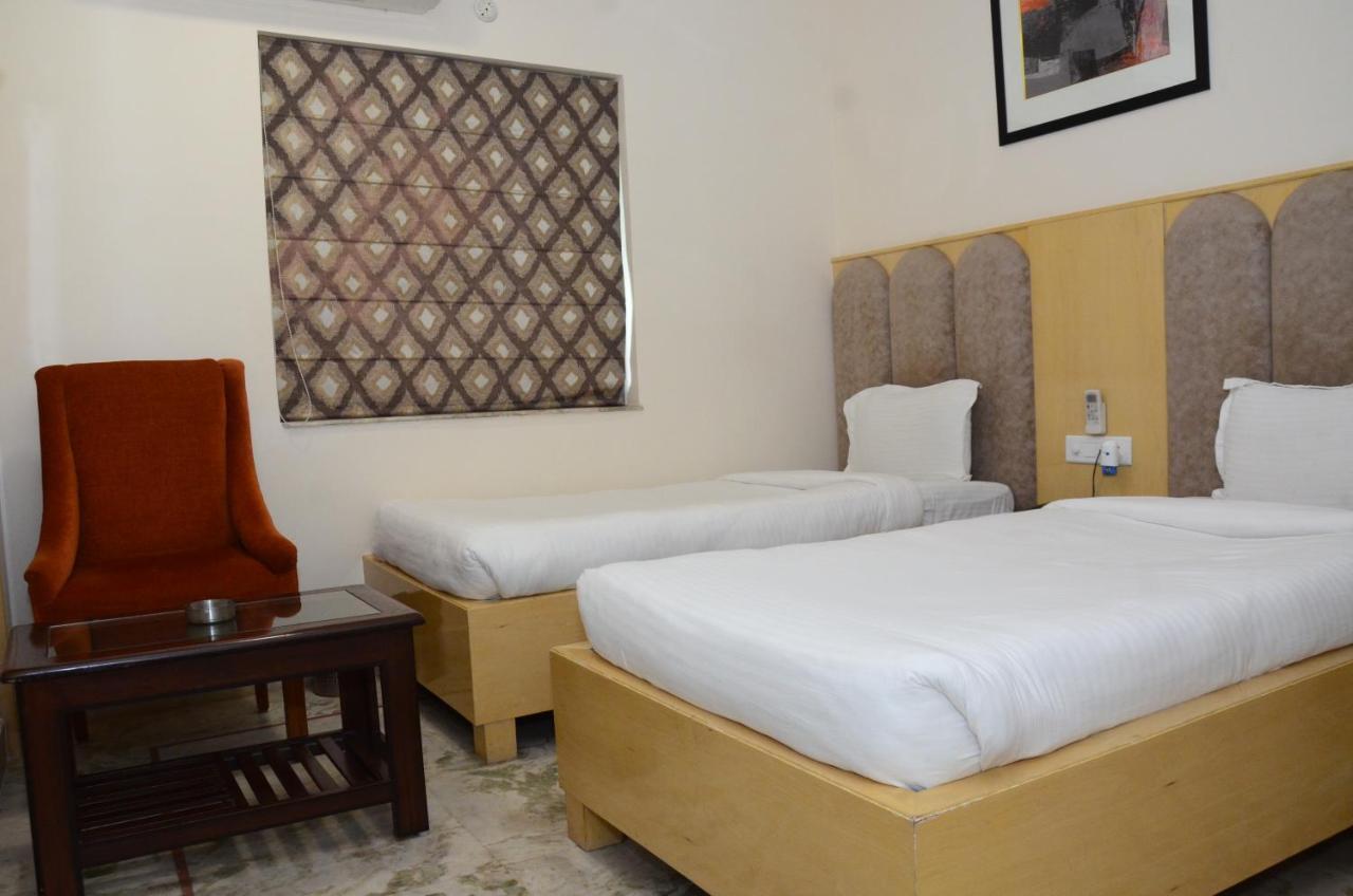 Crytsal Residency Hotell Ranchi Exteriör bild