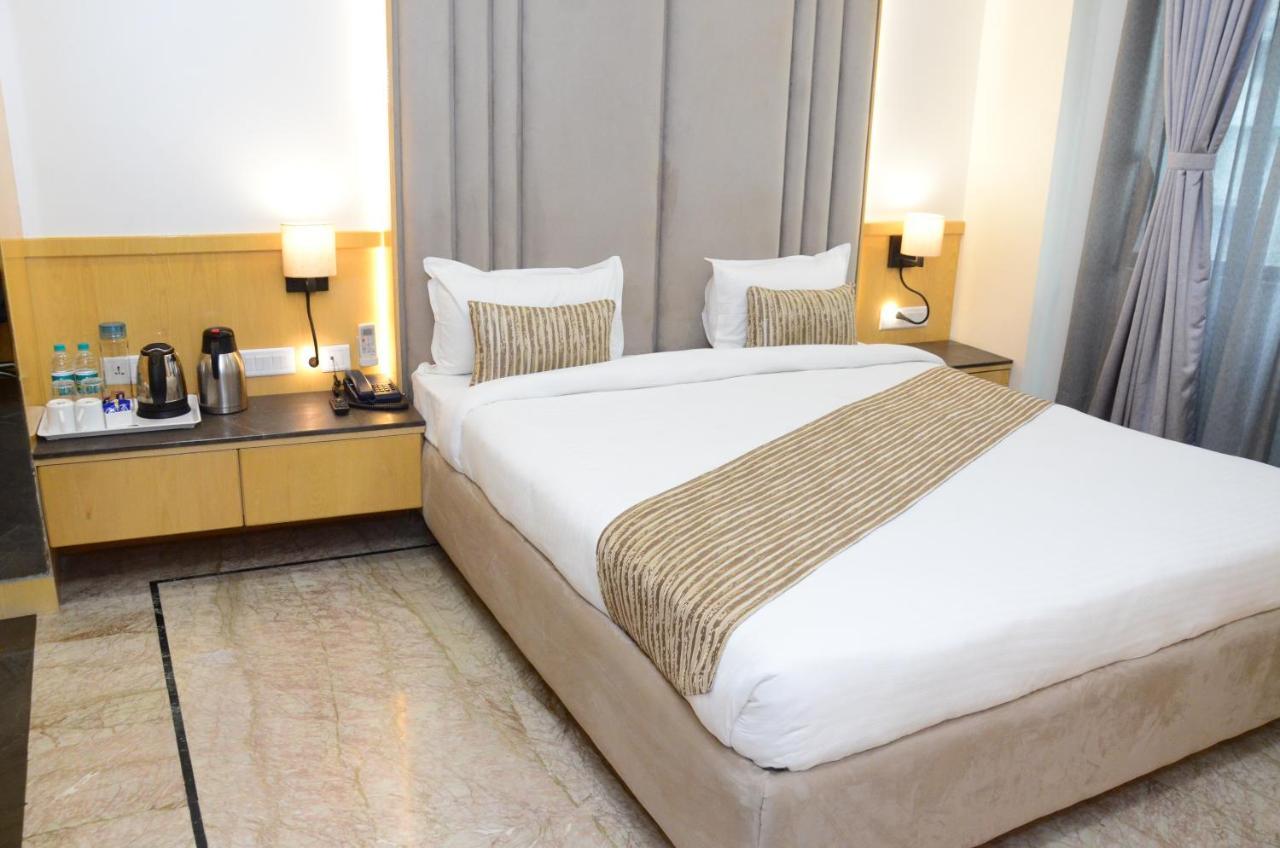 Crytsal Residency Hotell Ranchi Exteriör bild