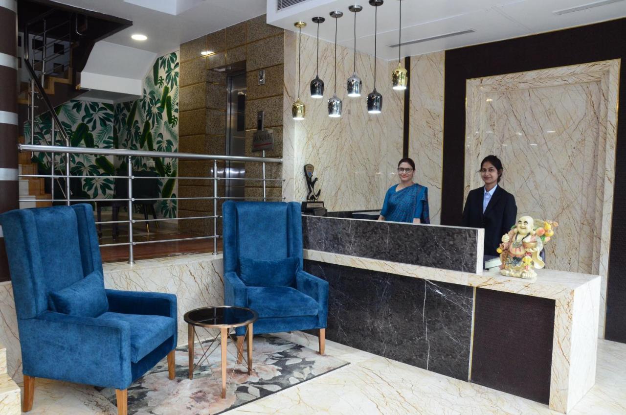 Crytsal Residency Hotell Ranchi Exteriör bild