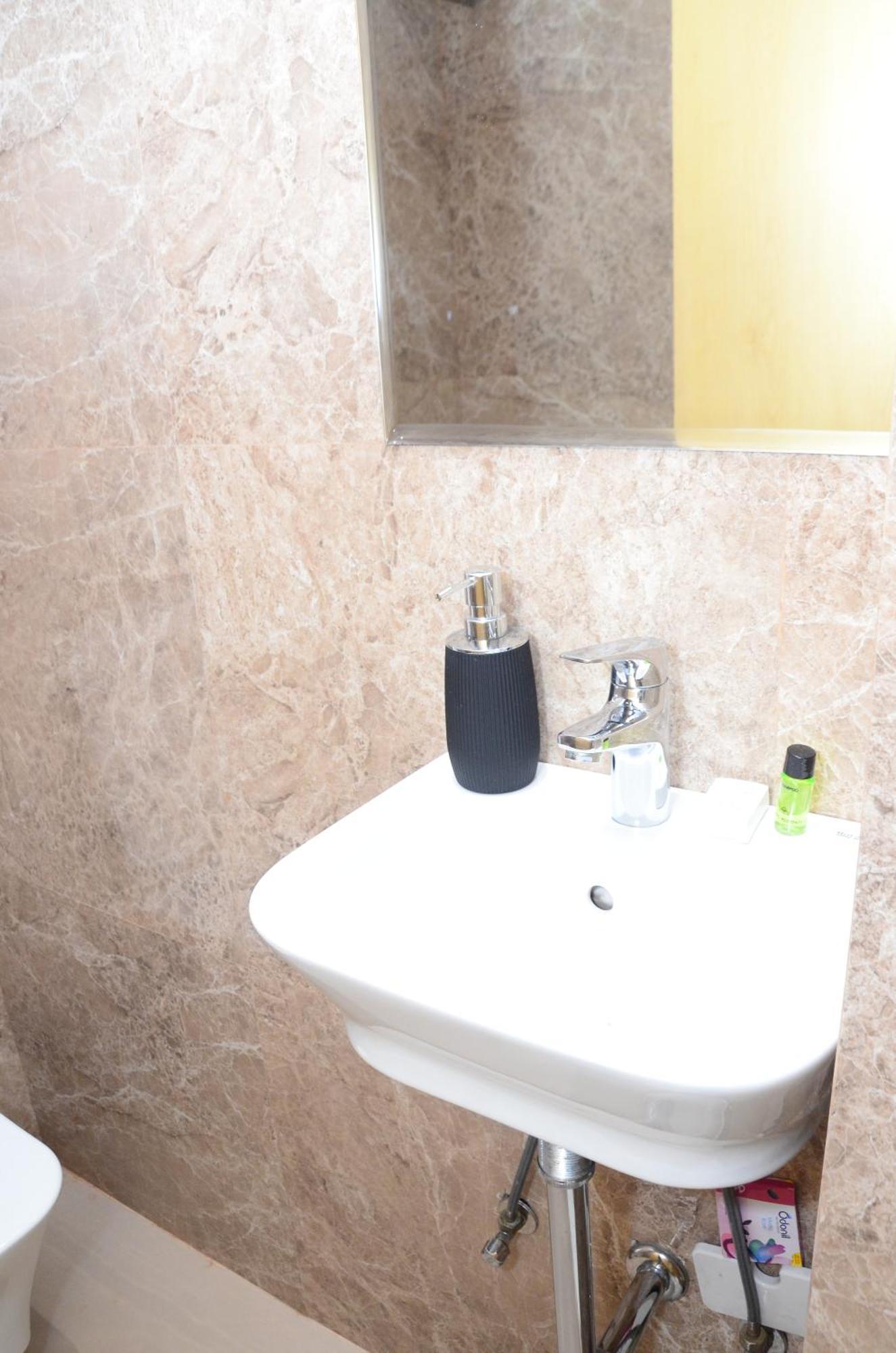 Crytsal Residency Hotell Ranchi Exteriör bild