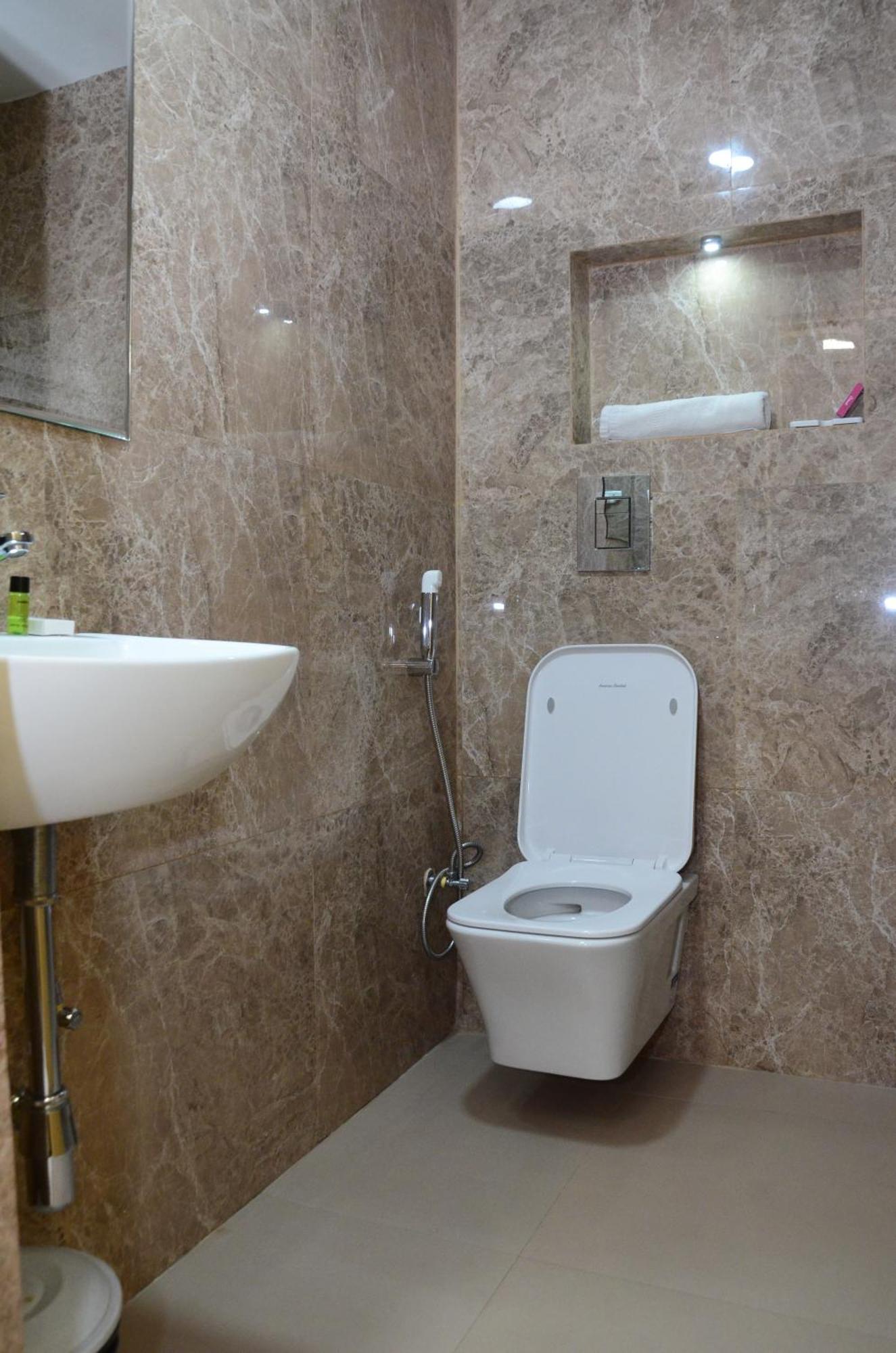 Crytsal Residency Hotell Ranchi Exteriör bild
