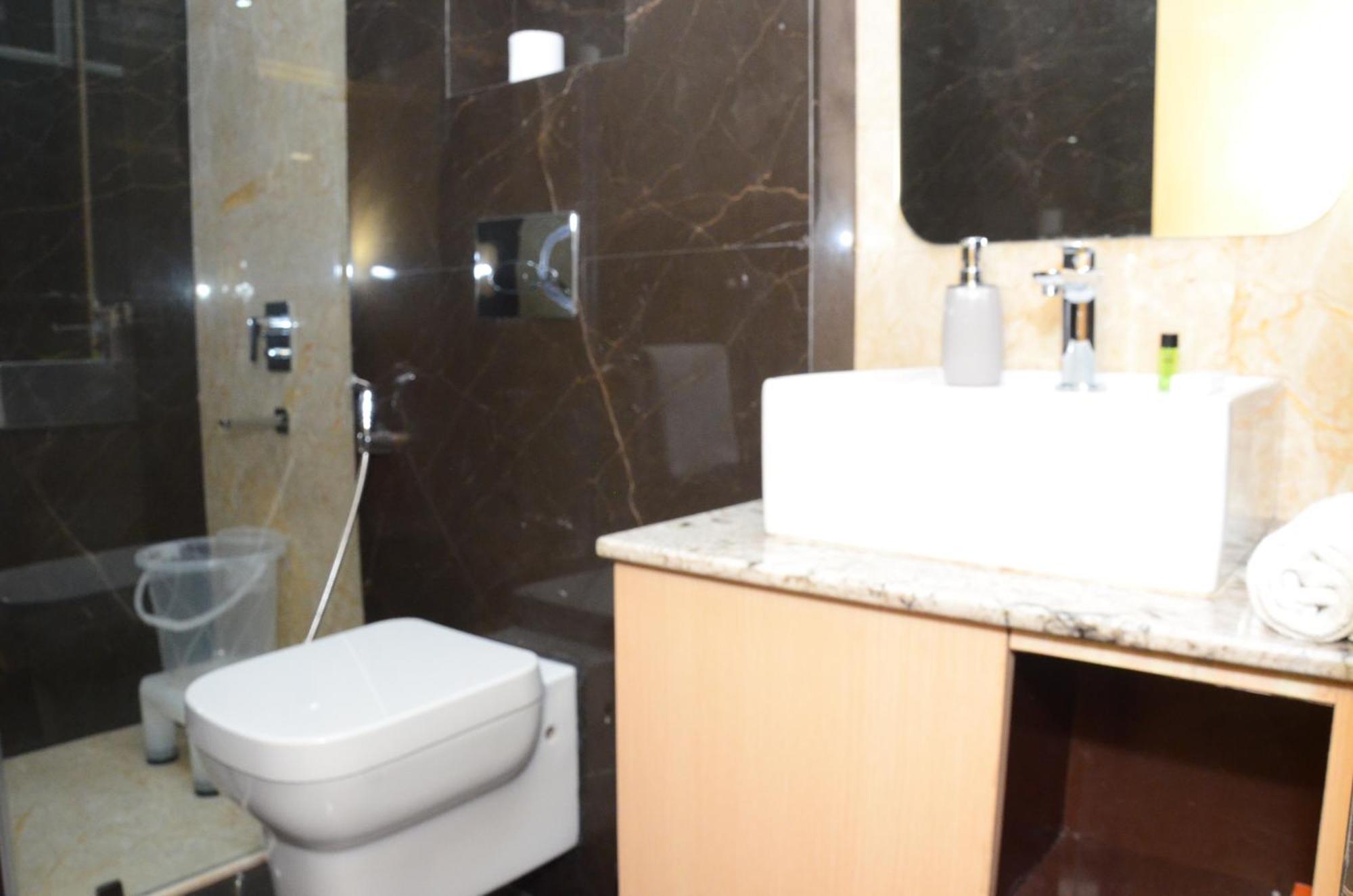 Crytsal Residency Hotell Ranchi Exteriör bild