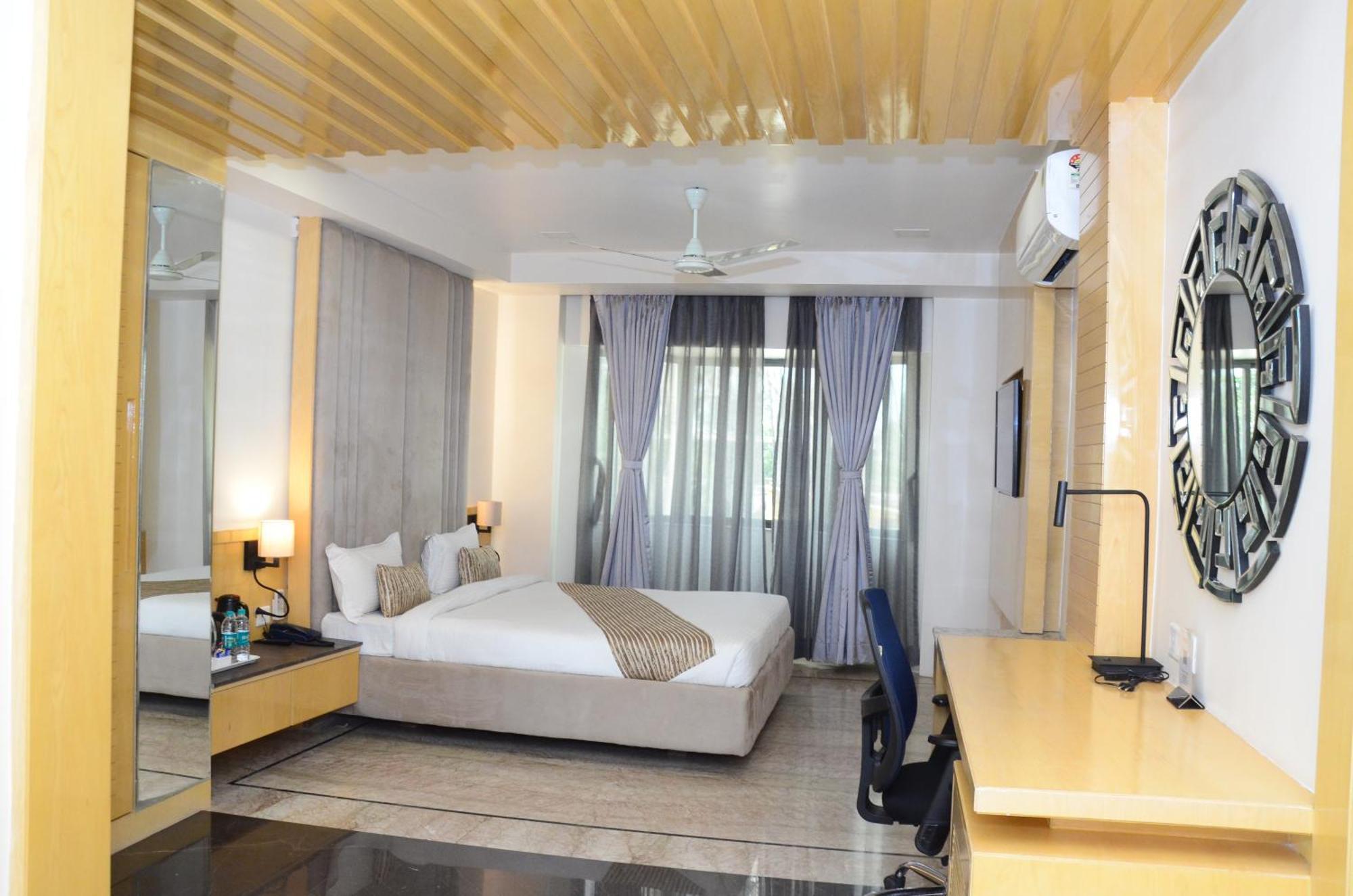 Crytsal Residency Hotell Ranchi Exteriör bild